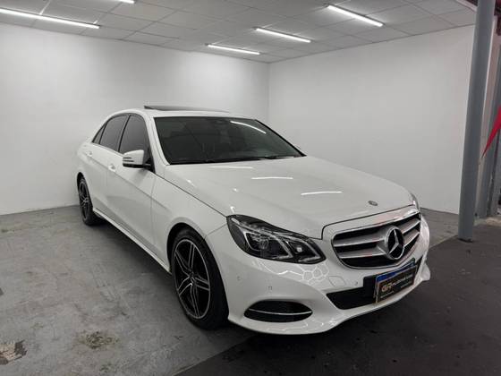 MERCEDES-BENZ E 250 2.0 AVANTGARDE 16V TURBO GASOLINA 4P AUTOMÁTICO MERCEDES-BENZ E 250 2.0 AVANTGARDE 16V TURBO GASOLINA 4P AUTOMÁTICO